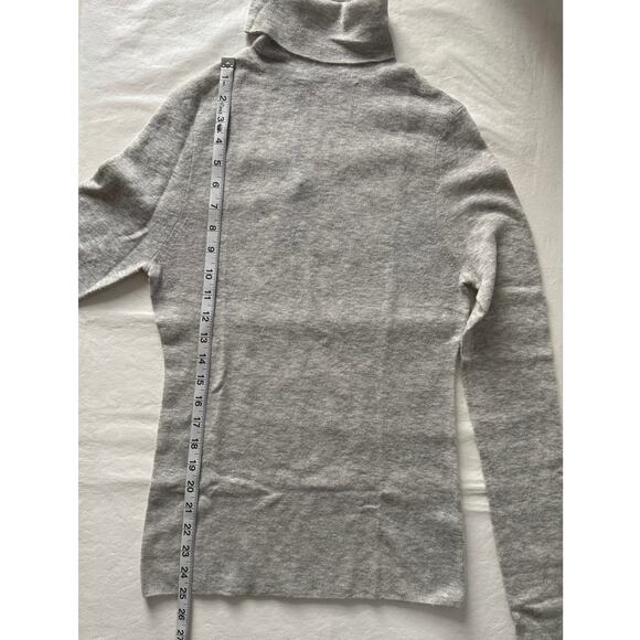 New 360 SWEATER Janelle Fitted Turtleneck in Light Heather Grey Women's Size L - Picture 10 of 12